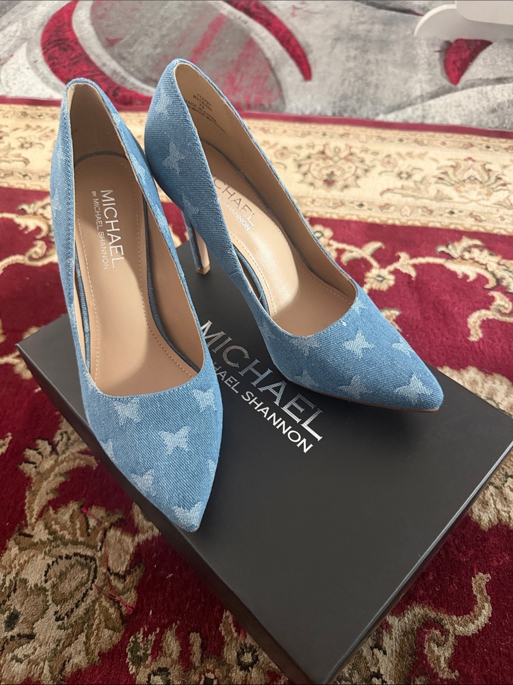 Michael Shannon Denim Pointed-Toe Pumps in Blue